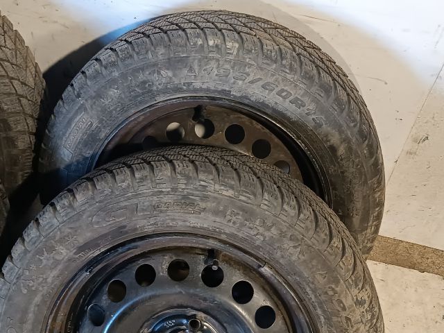 bontott DACIA DOKKER Acélfelni Szett Gumival