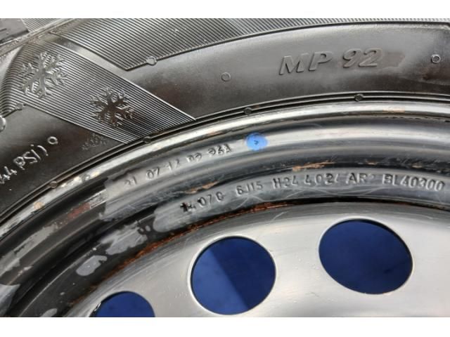 bontott DACIA DOKKER Acélfelni Szett Gumival