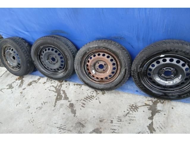 bontott DACIA DOKKER Acélfelni Szett Gumival