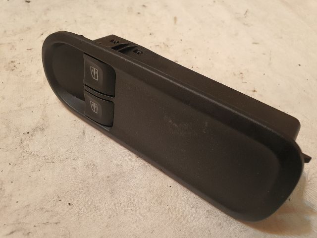 bontott DACIA DOKKER Bal első Ablakemelő Kapcsoló