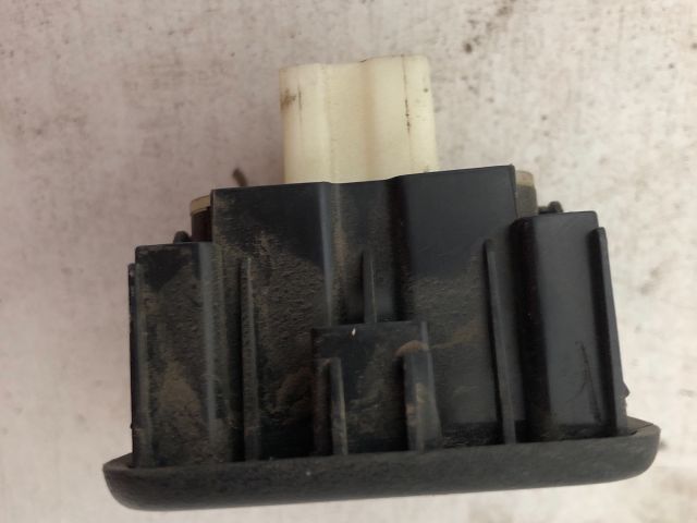 bontott DACIA DOKKER Bal első Ablakemelő Kapcsoló