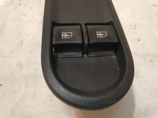 bontott DACIA DOKKER Bal első Ablakemelő Kapcsoló