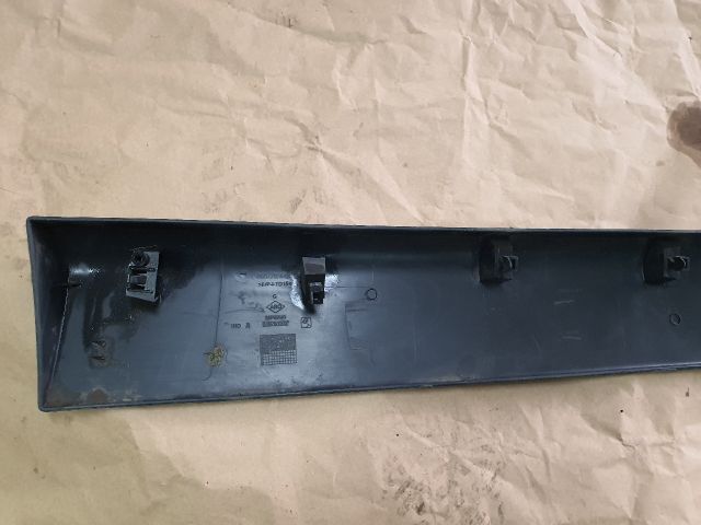 bontott DACIA DOKKER Bal első Ajtó Díszléc