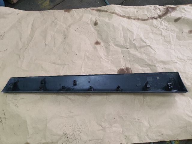 bontott DACIA DOKKER Bal első Ajtó Díszléc