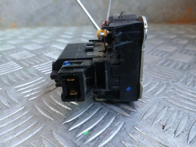 bontott DACIA DOKKER Bal hátsó Ajtózár