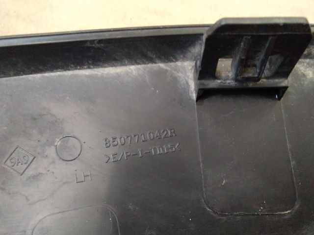 bontott DACIA DOKKER Bal hátsó Sárvédő Díszléc