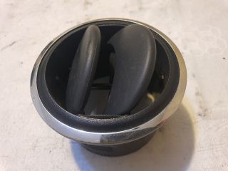 bontott DACIA DOKKER Bal Szellőző