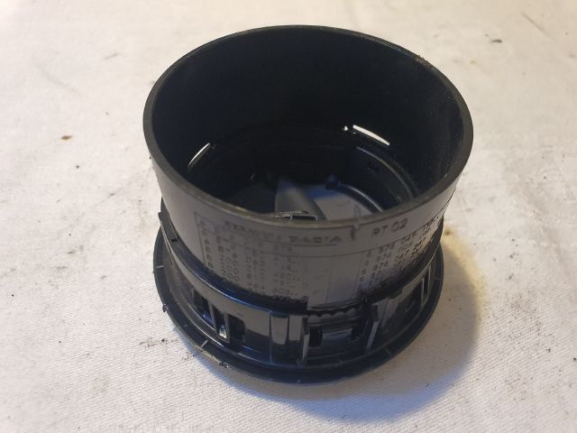 bontott DACIA DOKKER Bal Szellőző