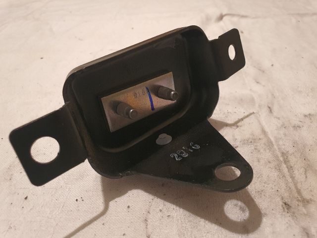 bontott DACIA DOKKER Csomagtérajtó Ütköző