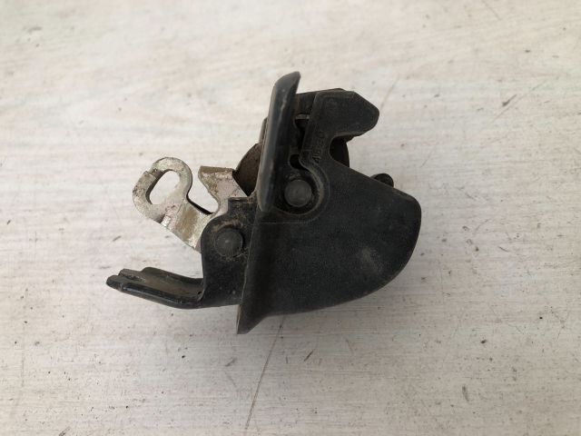 bontott DACIA DOKKER Csomagtérajtó Zárszerkezet