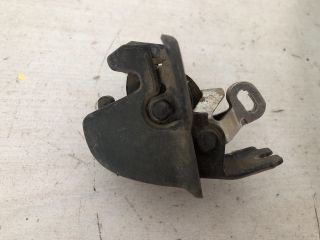 bontott DACIA DOKKER Csomagtérajtó Zárszerkezet