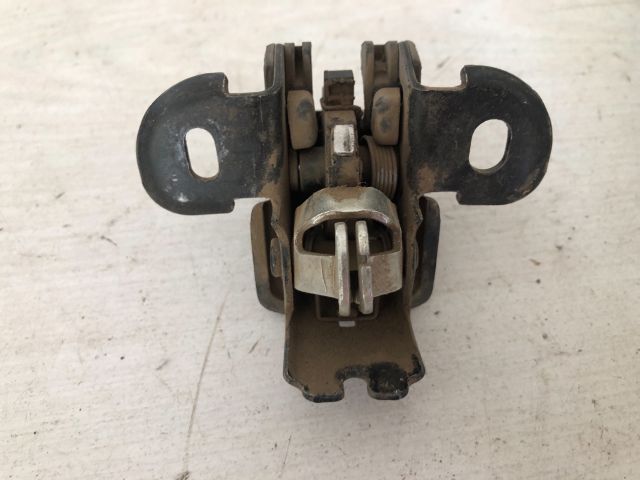 bontott DACIA DOKKER Csomagtérajtó Zárszerkezet