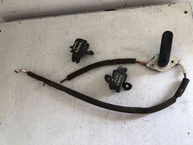 bontott DACIA DOKKER Csomagtérajtó Zárszerkezet