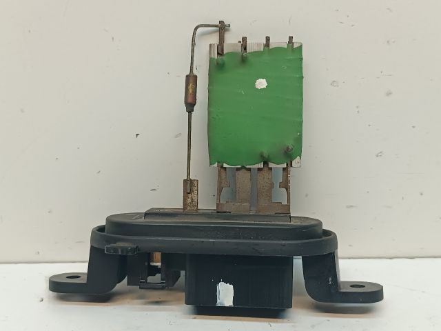 bontott DACIA DOKKER Előtét Ellenállás Fűtőmotor