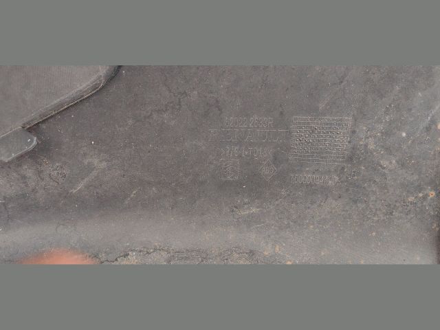 bontott DACIA DOKKER Első Lökhárító (Üresen)