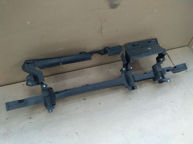 bontott DACIA DOKKER Első Ütközéscsillapító