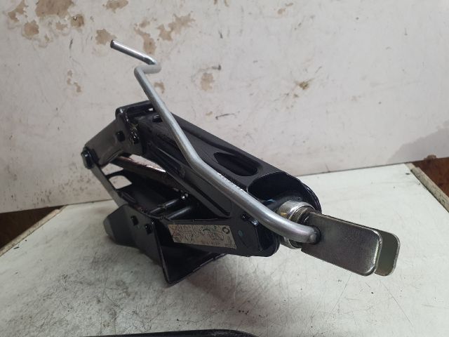 bontott DACIA DOKKER Emelő