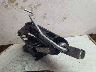 bontott DACIA DOKKER Emelő