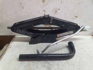 bontott DACIA DOKKER Emelő