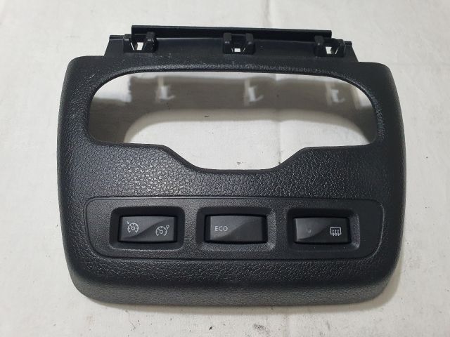 bontott DACIA DOKKER Fűtéskapcsoló Keret