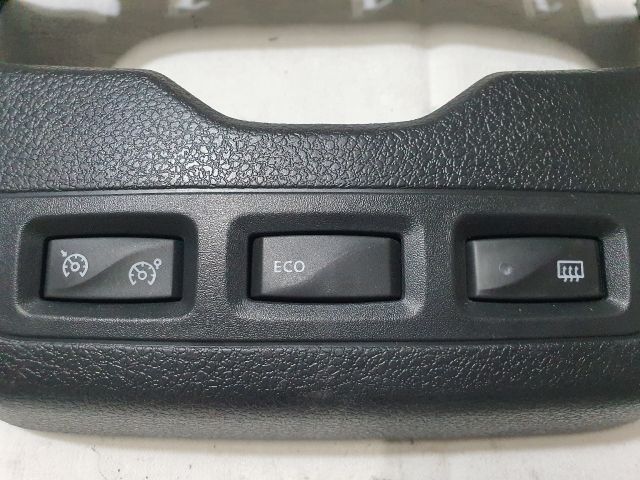 bontott DACIA DOKKER Fűtéskapcsoló Keret