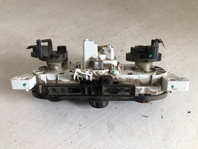 bontott DACIA DOKKER Fűtéskapcsoló (manuális klímás)