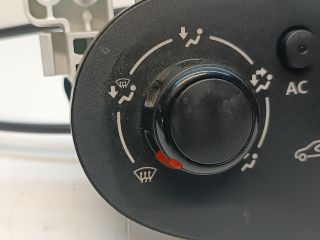 bontott DACIA DOKKER Fűtéskapcsoló (manuális klímás)