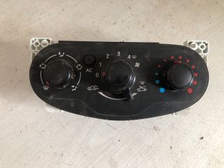 bontott DACIA DOKKER Fűtéskapcsoló (manuális klímás)