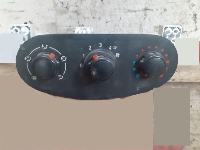 bontott DACIA DOKKER Fűtéskapcsoló (Nem klímás)