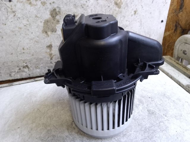 bontott DACIA DOKKER Fűtőmotor (Klímás)