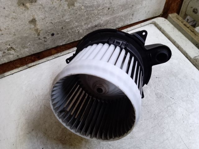 bontott DACIA DOKKER Fűtőmotor (Klímás)