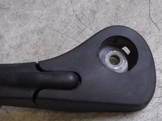 bontott DACIA DOKKER Hátsó Ablaktörlő Kar