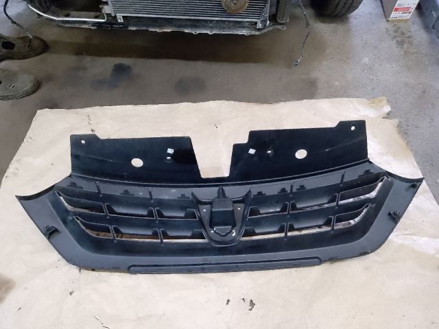 bontott DACIA DOKKER Hűtőrács