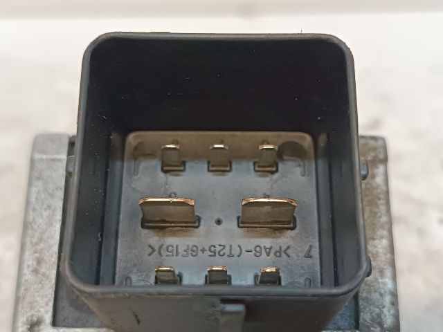 bontott DACIA DOKKER Izzító Relé