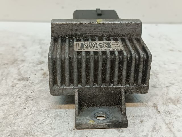 bontott DACIA DOKKER Izzító Relé