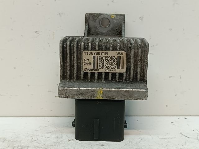 bontott DACIA DOKKER Izzító Relé