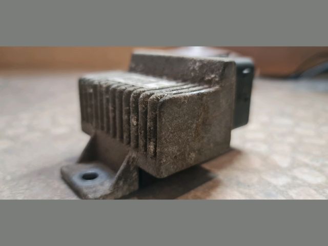 bontott DACIA DOKKER Izzító Relé