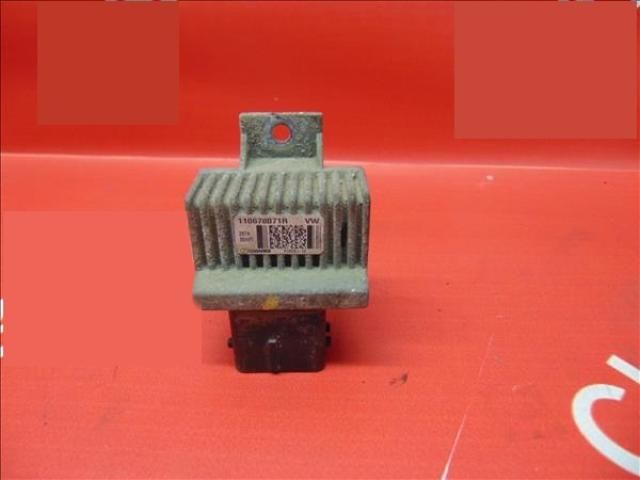 bontott DACIA DOKKER Izzító Relé