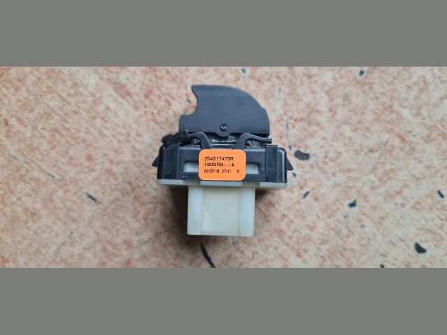 bontott DACIA DOKKER Jobb első Ablakemelő Kapcsoló