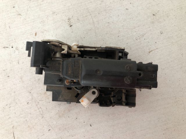 bontott DACIA DOKKER Jobb első Ajtózár