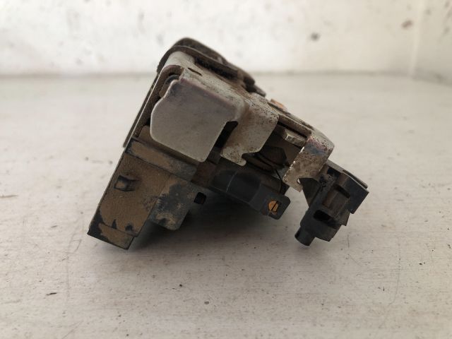 bontott DACIA DOKKER Jobb első Ajtózár