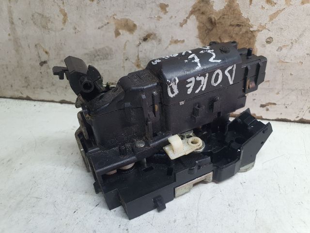 bontott DACIA DOKKER Jobb első Ajtózár