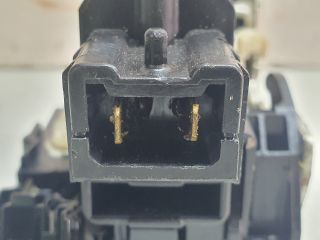 bontott DACIA DOKKER Jobb első Ajtózár