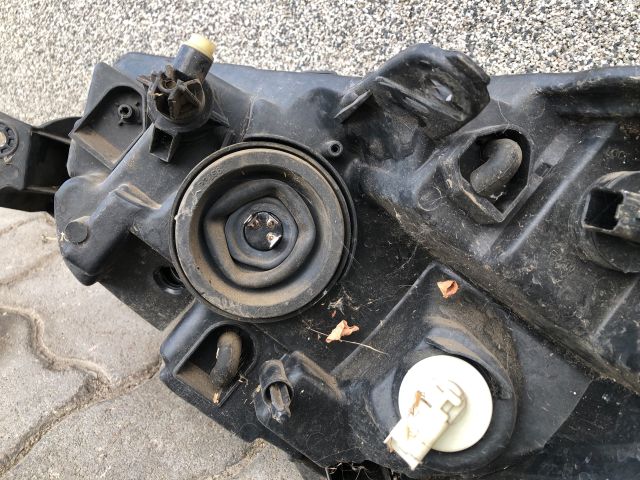 bontott DACIA DOKKER Jobb Fényszóró