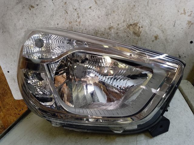 bontott DACIA DOKKER Jobb Fényszóró