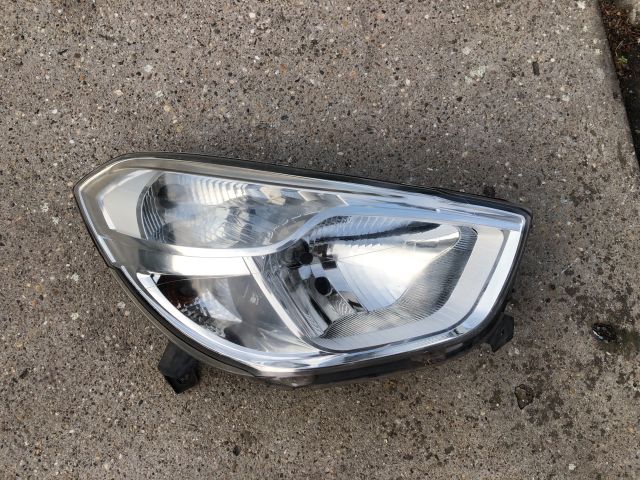 bontott DACIA DOKKER Jobb Fényszóró