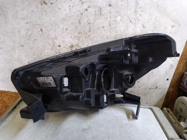 bontott DACIA DOKKER Jobb Fényszóró