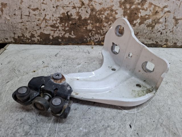 bontott DACIA DOKKER Jobb hátsó Alsó Zsanér