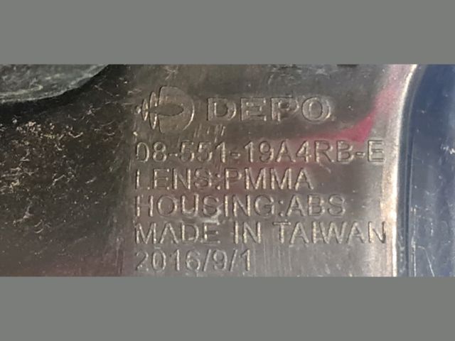 bontott DACIA DOKKER Jobb Hátsó Lámpa