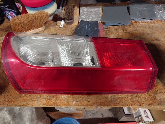 bontott DACIA DOKKER Jobb Hátsó Lámpa